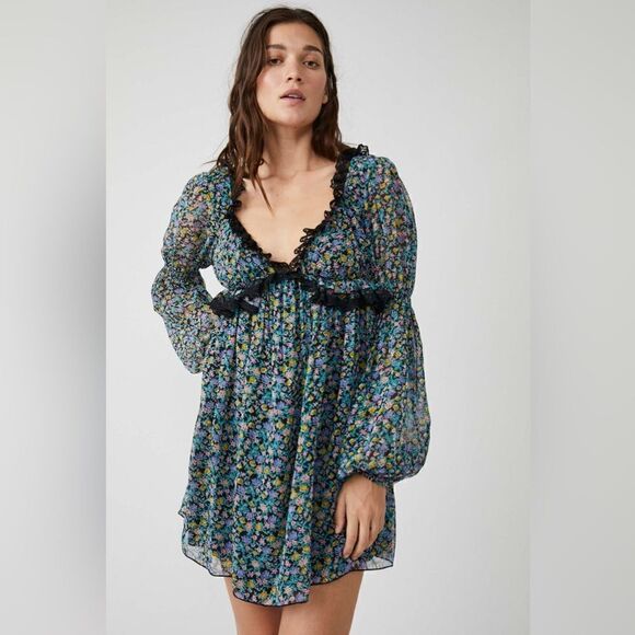 New Free People Pennie Floral Print Ruffle
Long Sleeve/ size M - Picture 3 of 9